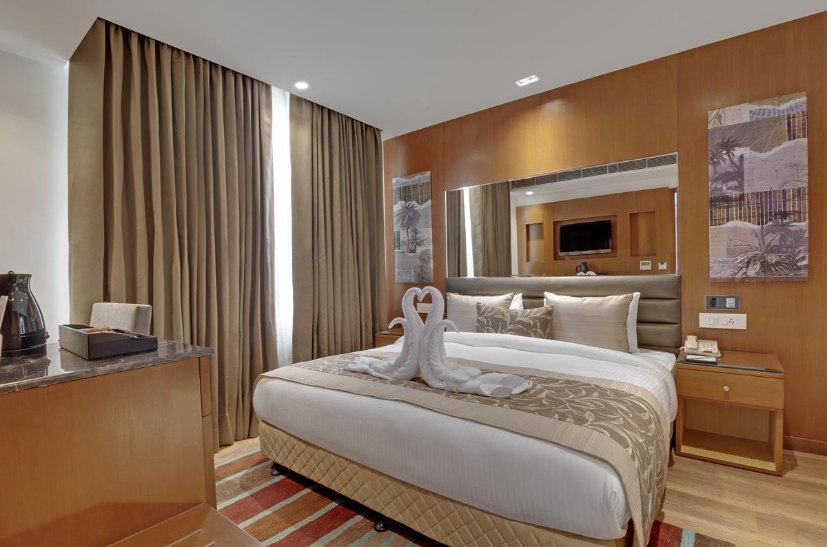 Beacon Hotel Nirman Vihar New Delhi Exterior photo